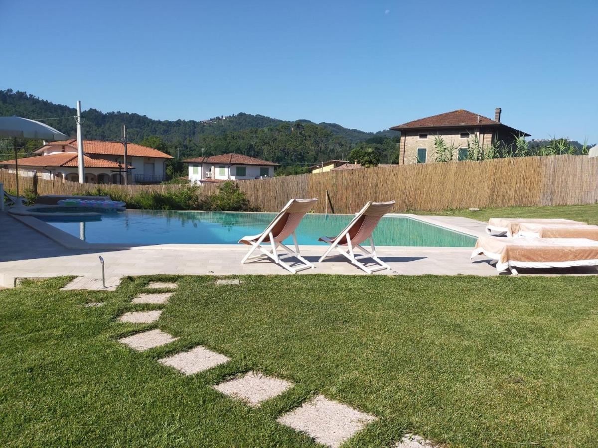 Villa Ester Camaiore Buitenkant foto